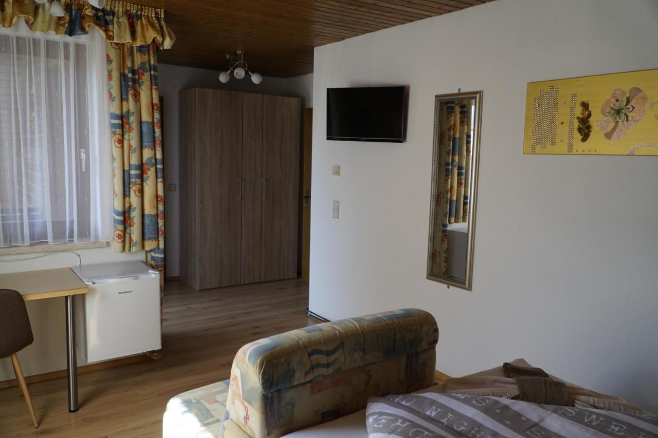 Pension-Ferienwohnung Rotar Faak am See Exterior foto